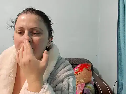 Lillian2 online show from December 8, 2:41 pm