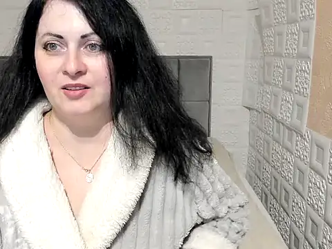 Lillian2 online show from February 22, 1:11 am