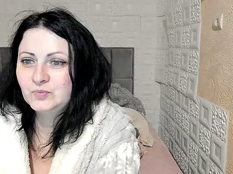 Lillian2 online show from March 6, 7:14 am