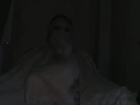 Snapshot of maxstelll chatting on March 3, 4:18 am maxstelll online show from March 3, 4:18 am