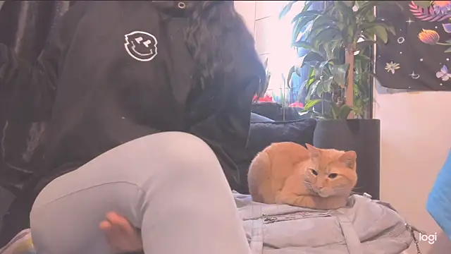 MYFAVOURITESTRAGER online show from October 21, 4:19 pm