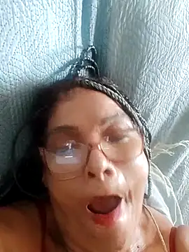 Snapshot of Delicy1 chatting on February 20, 11:32 pm Delicy1 online show from February 20, 11:32 pm