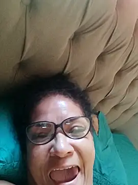 Snapshot of Delicy1 chatting on October 26, 10:43 am Delicy1 online show from October 26, 10:43 am