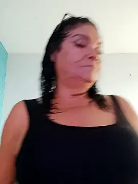 Snapshot of Delicy1 chatting on February 7, 6:11 pm Delicy1 online show from February 7, 6:11 pm