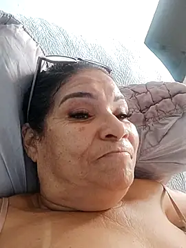 Snapshot of Delicy1 chatting on February 21, 8:21 pm Delicy1 online show from February 21, 8:21 pm