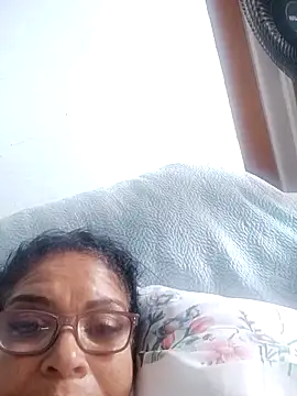 Snapshot of Delicy1 chatting on February 25, 7:12 pm Delicy1 online show from February 25, 7:12 pm