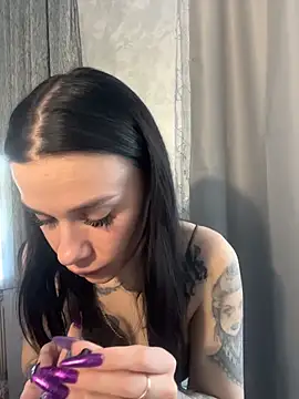 Queen of pain online show from May 8, 8:19 am