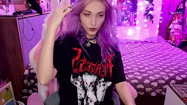 Violet Noir online show from January 28, 6:38 am