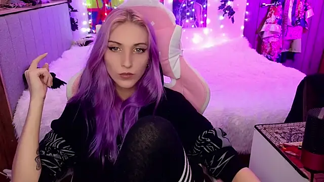 Violet Noir online show from January 30, 11:55 am