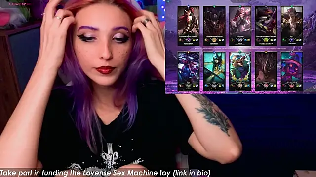 Violet Noir online show from September 10, 5:13 pm