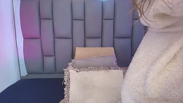  MiaBrown  online show from March 5, 12:12 pm