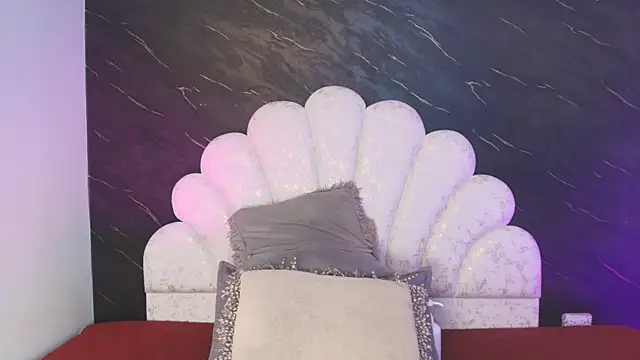  MiaBrown  online show from April 1, 12:06 pm