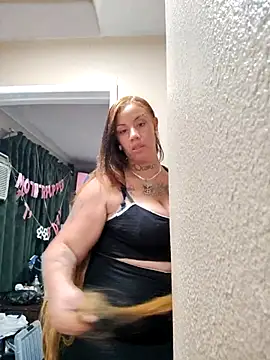 Snapshot of assonphatphat chatting on November 13, 4:11 am assonphatphat online show from November 13, 4:11 am