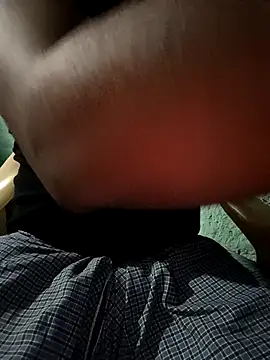 Snapshot of Tamil_paiyan012 chatting on December 17, 2:55 am Tamil paiyan012 online show from December 17, 2:55 am