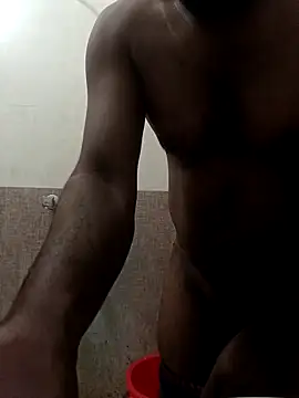 Snapshot of Tamil_paiyan012 chatting on February 21, 8:49 pm Tamil paiyan012 online show from February 21, 8:49 pm