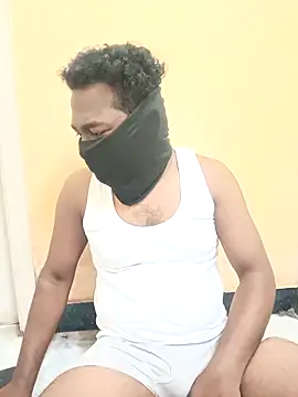 Snapshot of Tamil_paiyan012 chatting on February 23, 5:23 am Tamil paiyan012 online show from February 23, 5:23 am