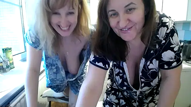 DonnaMagdalena online show from December 9, 12:19 pm