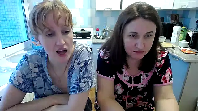 DonnaMagdalena online show from January 10, 1:09 pm