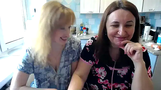 DonnaMagdalena online show from March 3, 7:43 am