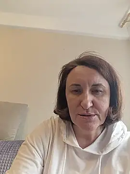 DonnaMagdalena online show from April 5, 1:52 pm