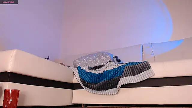 Snapshot of heyleybbgirl chatting on December 31, 10:56 pm heyleybbgirl online show from December 31, 10:56 pm