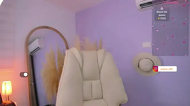 Andrea Marinn online show from February 19, 12:50 am