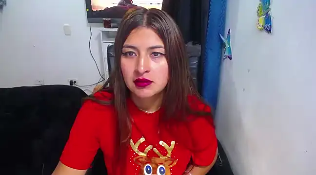 Yunhot  online show from December 16, 11:39 pm