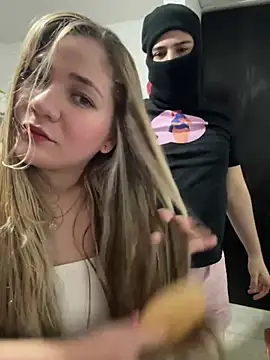 Snapshot of Celestedubois chatting on January 13, 4:50 am Celestedubois online show from January 13, 4:50 am