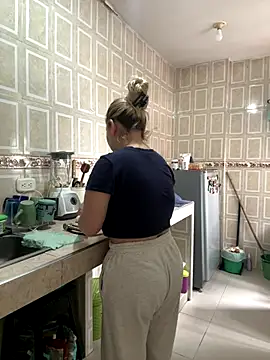 Snapshot of Celestedubois chatting on November 5, 6:41 pm Celestedubois online show from November 5, 6:41 pm