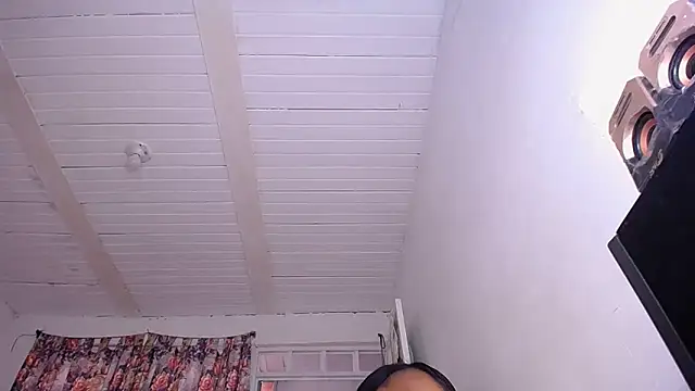 yselahot online show from October 12, 3:22 pm