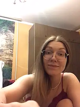 Snapshot of _Sweet_Love_ chatting on December 13, 11:06 pm Sweet Love online show from December 13, 11:06 pm