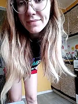 Snapshot of _Sweet_Love_ chatting on February 13, 11:28 am Sweet Love online show from February 13, 11:28 am