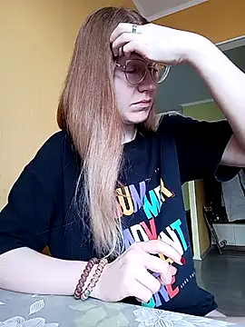 Snapshot of _Sweet_Love_ chatting on February 15, 10:44 am Sweet Love online show from February 15, 10:44 am