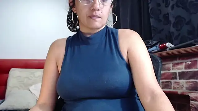 Lucynaugthyy online show from September 26, 12:20 pm
