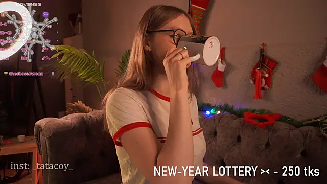 Snapshot of TataCoy chatting on January 2, 7:01 am TataCoy online show from January 2, 7:01 am