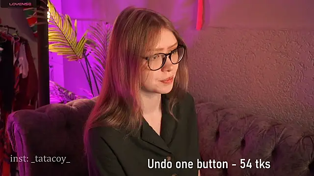 Snapshot of TataCoy chatting on January 15, 6:33 am TataCoy online show from January 15, 6:33 am