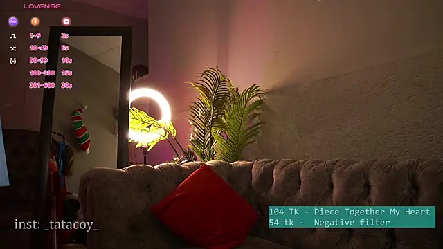 Snapshot of TataCoy chatting on February 19, 6:33 am TataCoy online show from February 19, 6:33 am