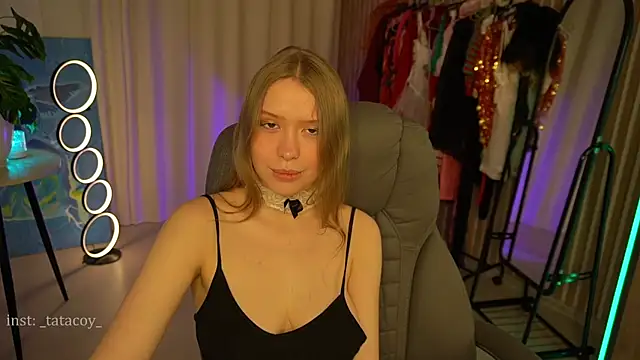 Snapshot of TataCoy chatting on March 6, 5:35 am TataCoy online show from March 6, 5:35 am