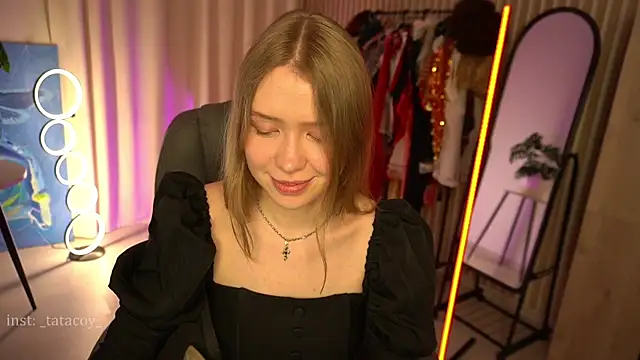 Snapshot of TataCoy chatting on March 15, 6:58 am TataCoy online show from March 15, 6:58 am