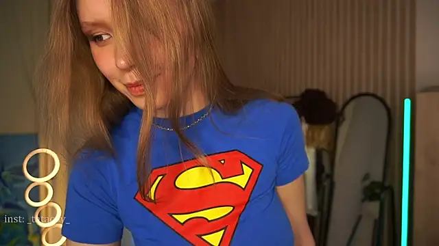 Snapshot of TataCoy chatting on March 20, 10:43 am TataCoy online show from March 20, 10:43 am