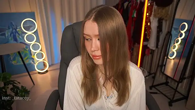 Snapshot of TataCoy chatting on March 22, 7:15 am TataCoy online show from March 22, 7:15 am