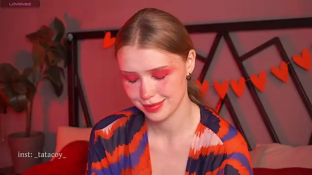 Snapshot of TataCoy chatting on September 23, 1:25 pm TataCoy online show from September 23, 1:25 pm