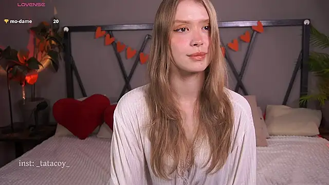 Snapshot of TataCoy chatting on September 24, 1:47 pm TataCoy online show from September 24, 1:47 pm