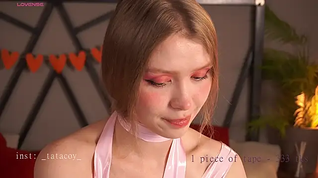 Snapshot of TataCoy chatting on September 25, 11:36 am TataCoy online show from September 25, 11:36 am