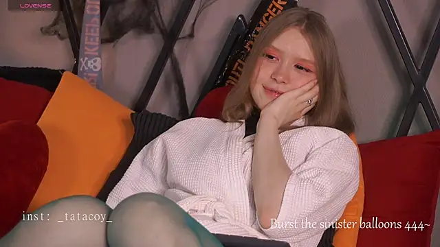 Snapshot of TataCoy chatting on November 1, 2:52 pm TataCoy online show from November 1, 2:52 pm