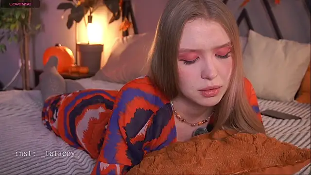 Snapshot of TataCoy chatting on November 21, 3:00 pm TataCoy online show from November 21, 3:00 pm