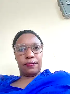 Snapshot of pretty_babez chatting on February 16, 2:54 pm pretty babez online show from February 16, 2:54 pm