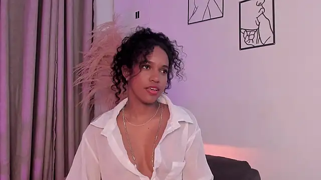 Snapshot of Tina_Rouse2 chatting on February 7, 11:08 pm Tina Rouse2 online show from February 7, 11:08 pm