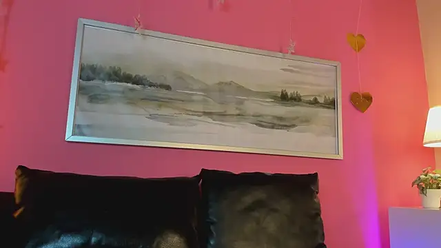 Tiffanysurez  online show from September 10, 9:15 pm