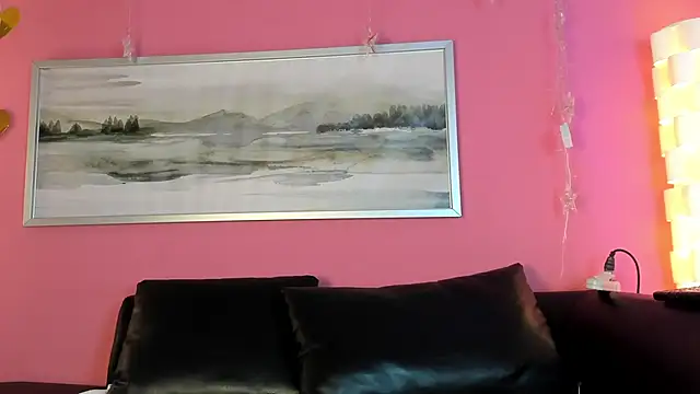 Tiffanysurez  online show from September 19, 8:09 pm